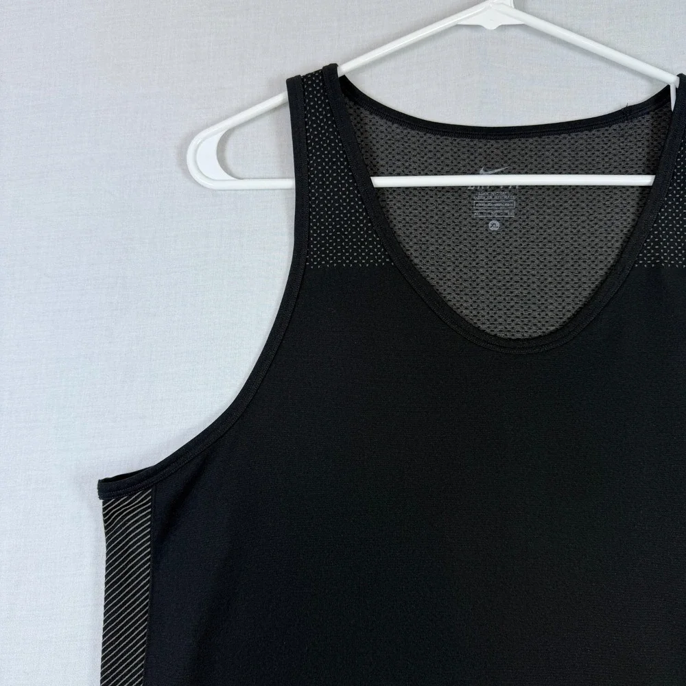 Nike Tank Top Dri-Fit Black Stretch Womens XL Very Comfortable